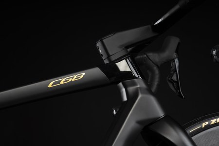 COLNAGO C68 - FONDO NERO-146 titanio.jpg